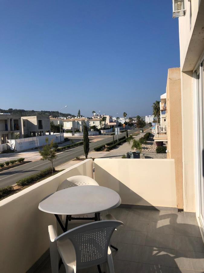 Sunny Holiday By Konnos Paralimni Buitenkant foto